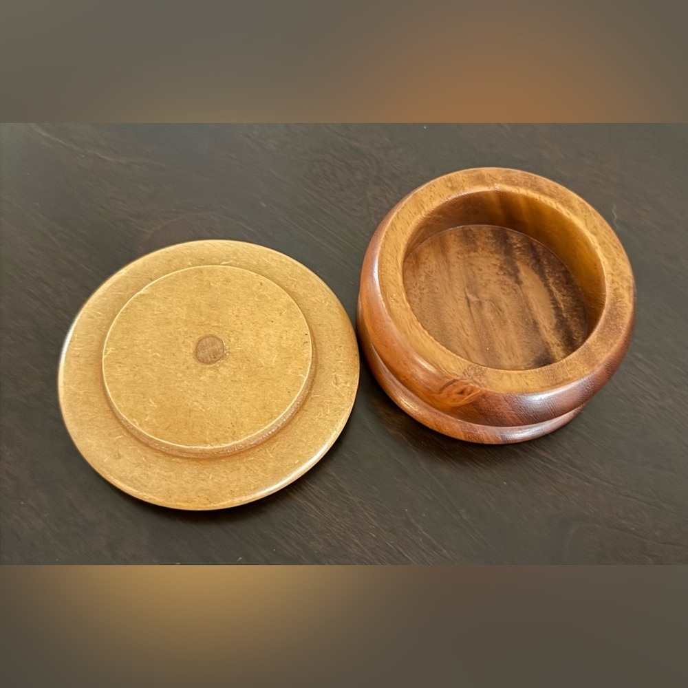 Wood Inlay Trinket Box Star Pattern Round Jewelry Box 3” Handmade Style Decor - Picture 3 of 3